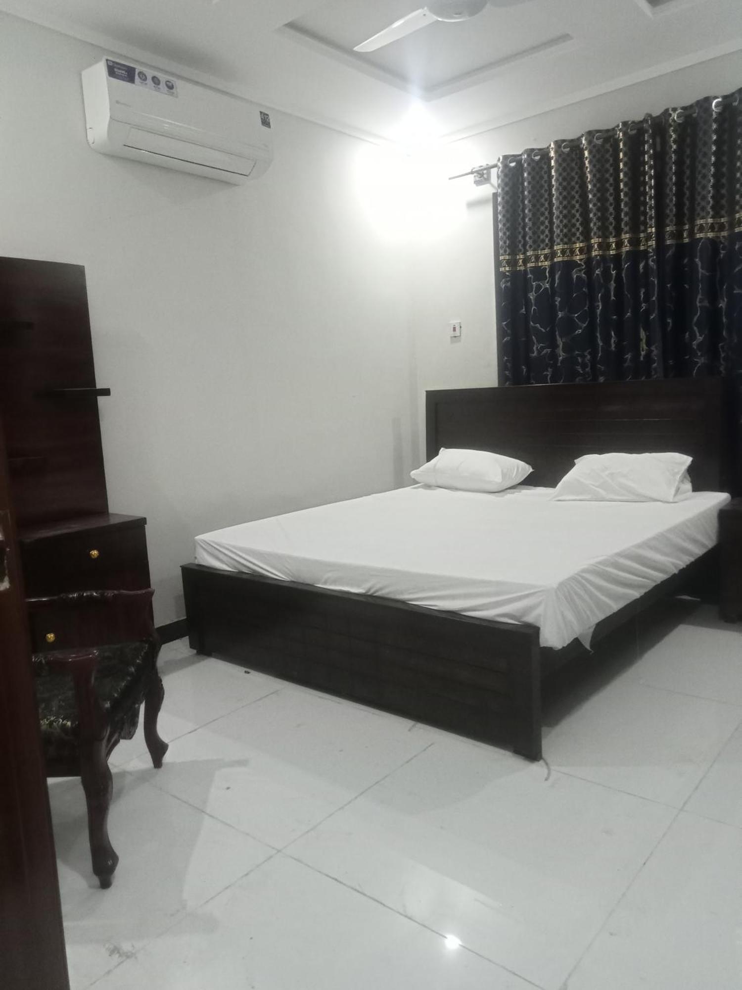 Ryazm Guest House 라왈핀디 외부 사진